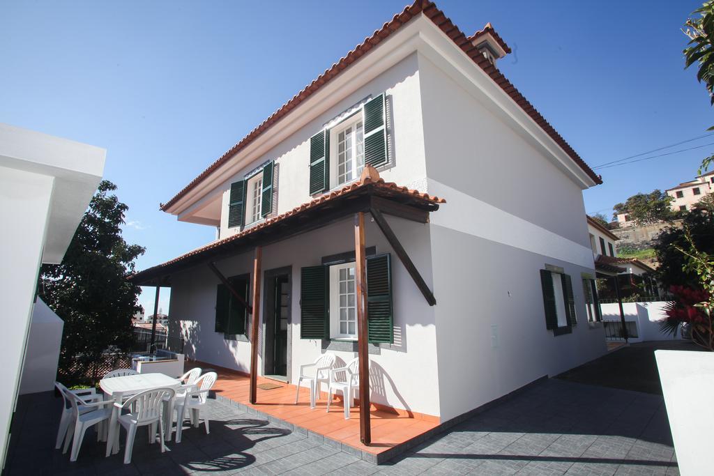 Train House Hotell Funchal  Exteriör bild